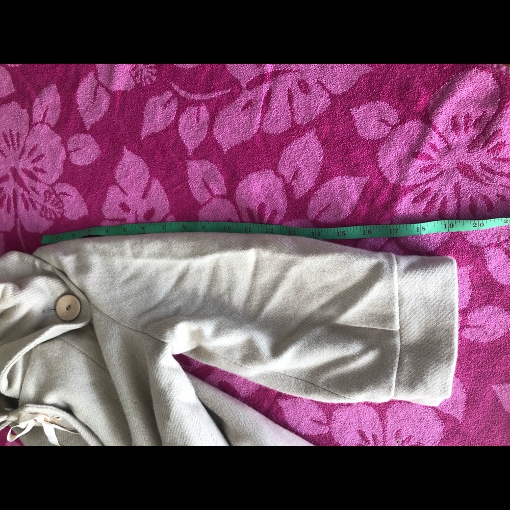 Coat - Picture 4 of 7